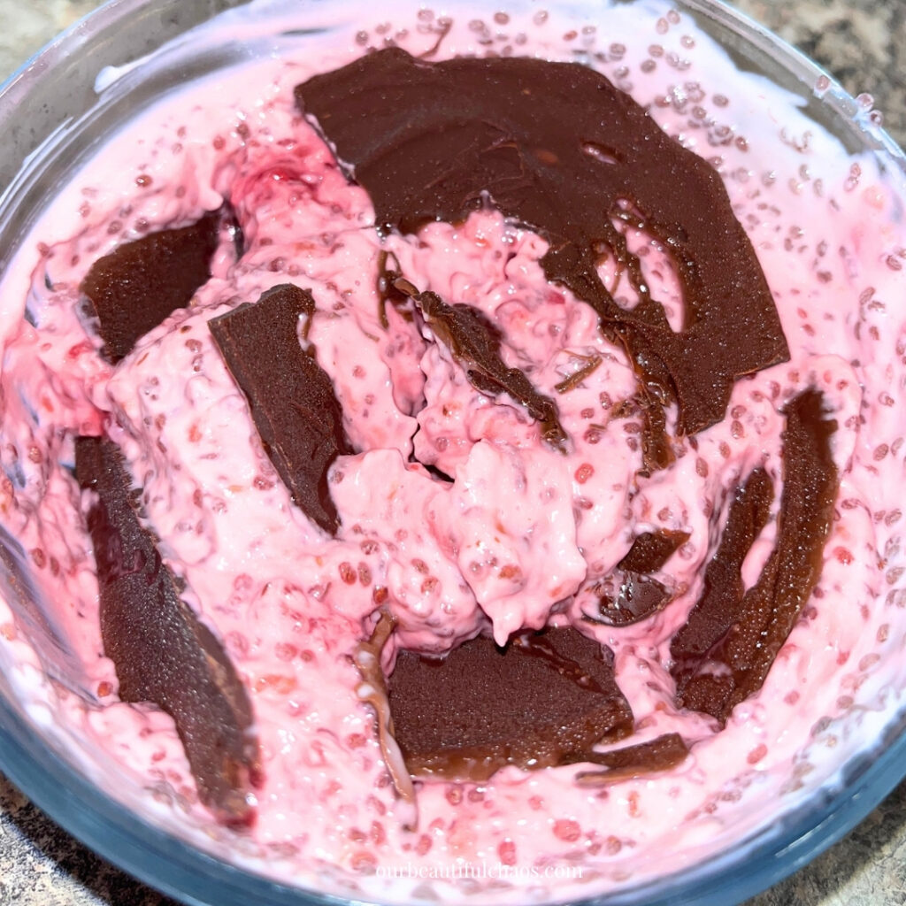 Easy Overnight Raspberry Chia Pudding With a Chocolate Crackling Topping! (Dairy-Free)